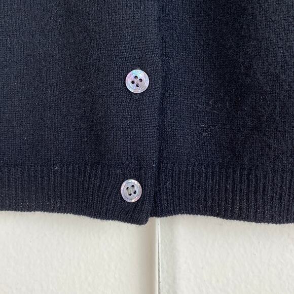 Lord & Taylor 100% Cashmere Cardigan Size M Black Sweater Old Money *repaired - Picture 5 of 11